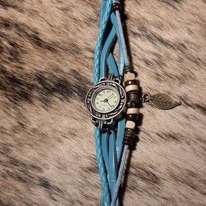 Aqua Layered Leather Band Quartz Watch